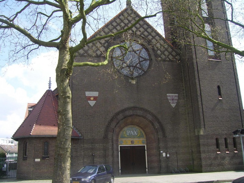 Deurningerstraat 212 Mariakerk stadswapens Enschede en Lonneker  27-7-2011.jpg