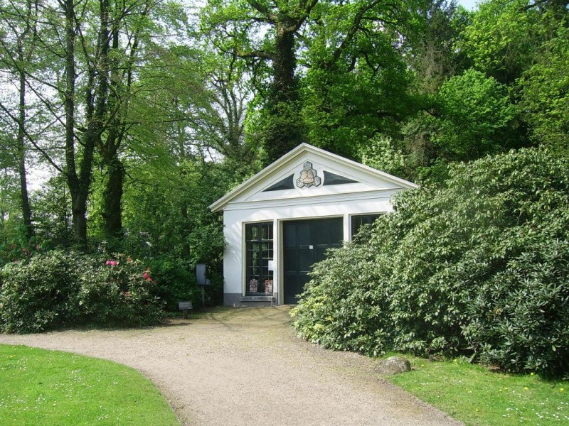 Abraham Ledeboerpark bijenstal.jpg