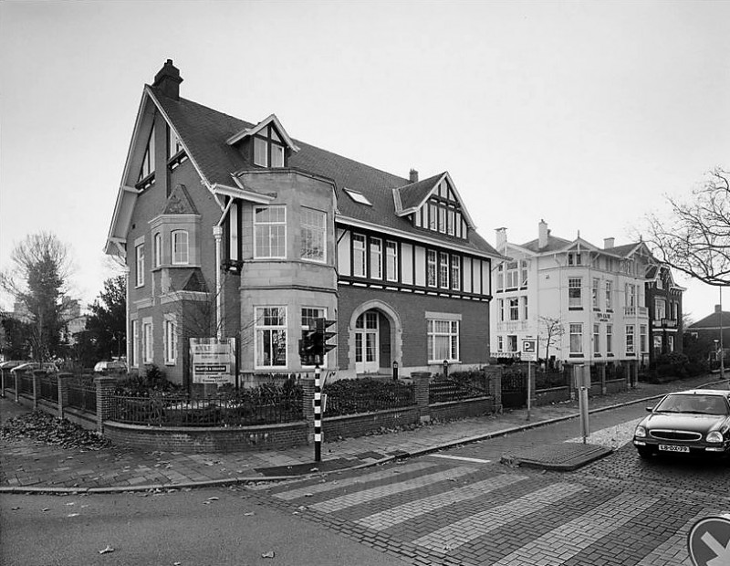 M.H. Tromplaan 23 villa De Groote Schuur.jpg