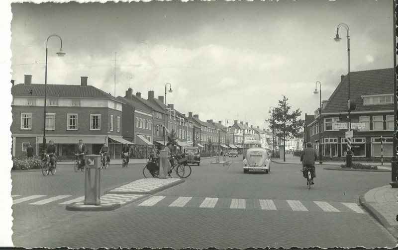 Haaksbergerstraat 229 kruispunt Getfertsingel Apotheek Wooldrik (4).jpg