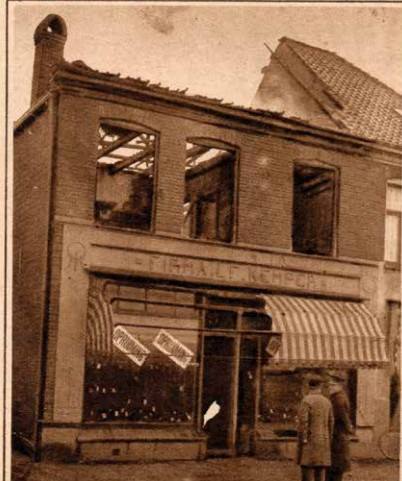 Deurningerstraat 9 brand bij schoenenzaak Alfons Kemper in 1927. later pand J.H.G. Dalenoord.sinds 1994 kapsalon Levent..jpg
