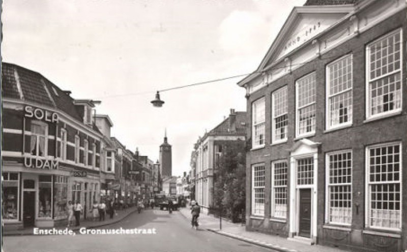 Gronausestraat 26 hoek Veenstraat U. Dam.JPG