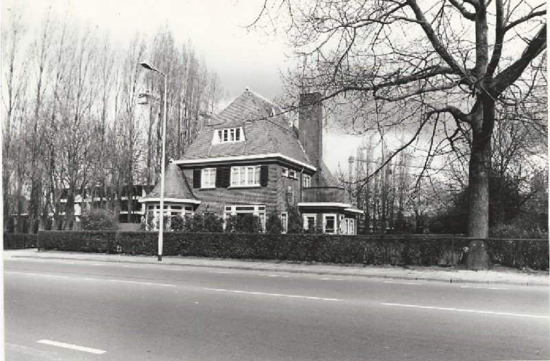 De Ruyterlaan 8 woonhuis 2-4-1980.jpg