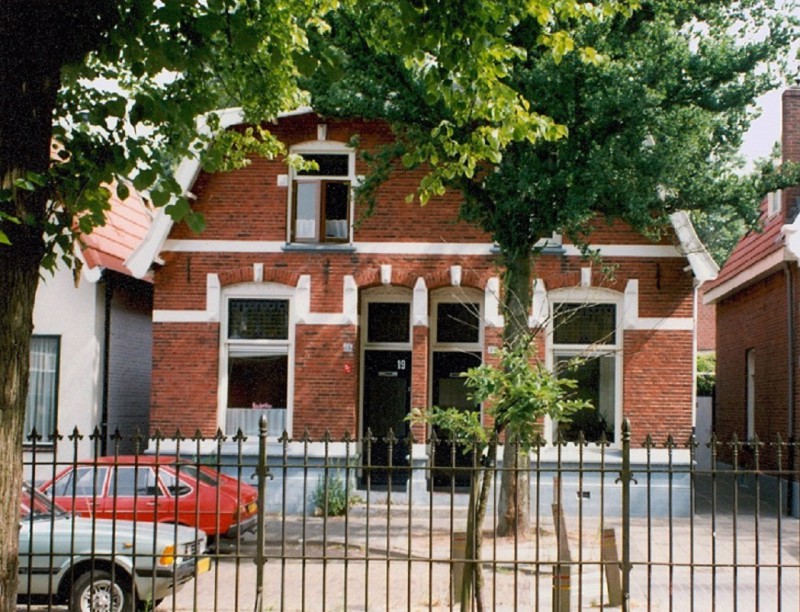 Javastraat 19 Woning tegenover de Javaschool 1993.jpg