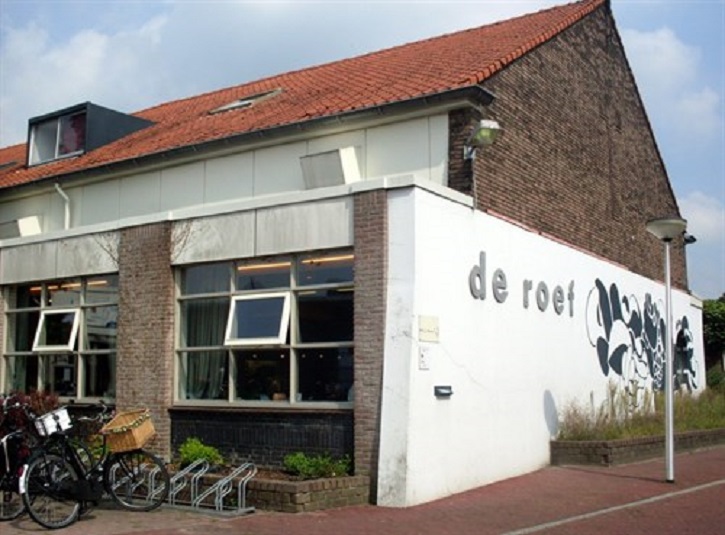 Pastoor Geertmanstraat 17 wijkcentrum De Roef vroeger noodkerk.jpg