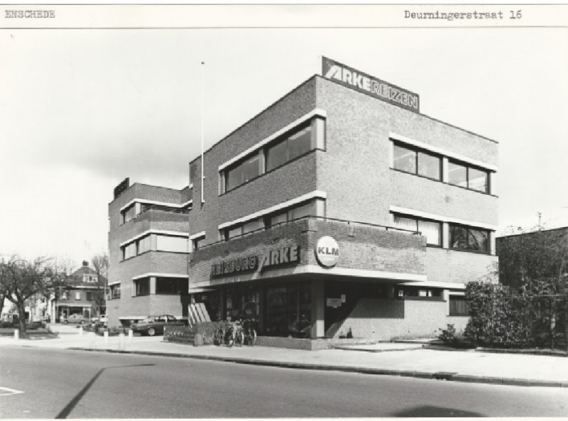 Deurningerstraat 18 Kantoor van Arke Reizen 2-4-1980.jpg