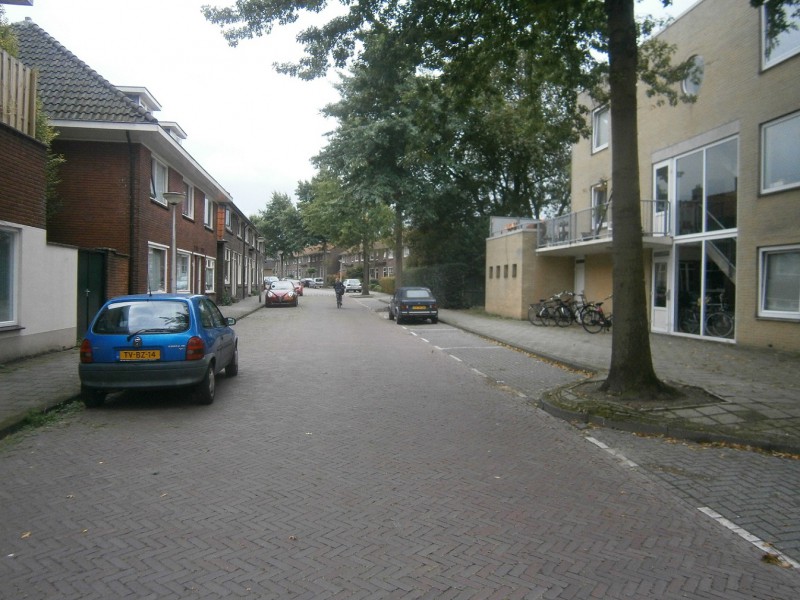 Batjanstraat 7 vanaf Heutinkstraat.JPG