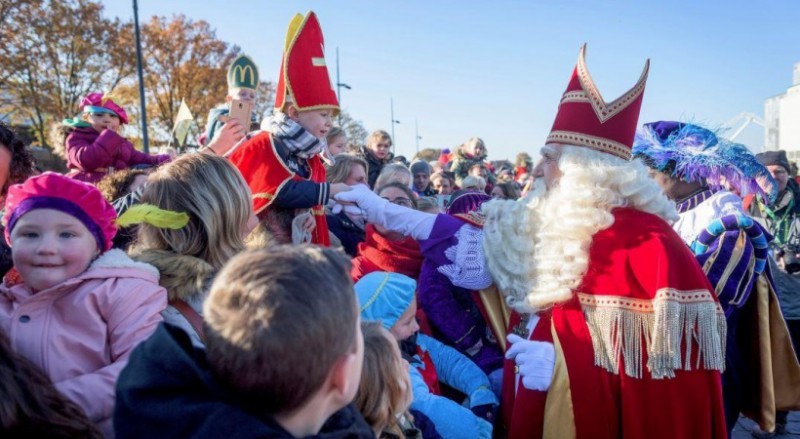 Sinterklaas bij eerdere intocht.jpg