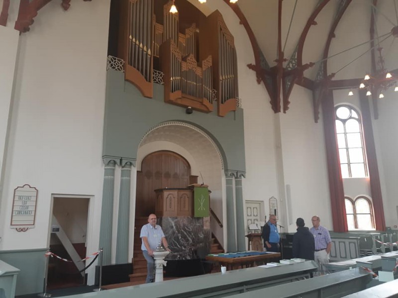 Wilhelminastraat 18 Gereformeerde Kerk Oost. Interieur met orgel. Open monumentendag 12-9-2020..jpg