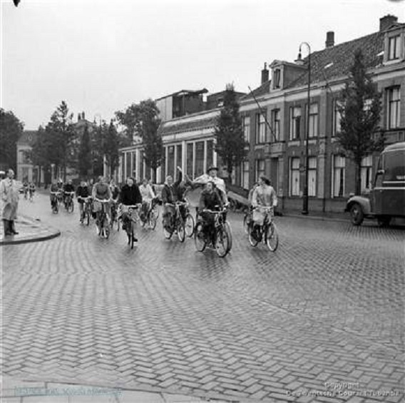 Parkweg 2 e.v. nu Stationsplein.jpg