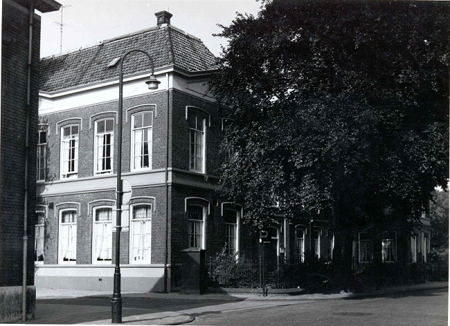 oude mannenhuis.jpg