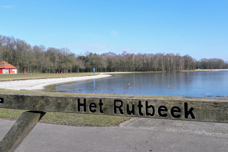 Het Rutbeek recreatieplas.jpg