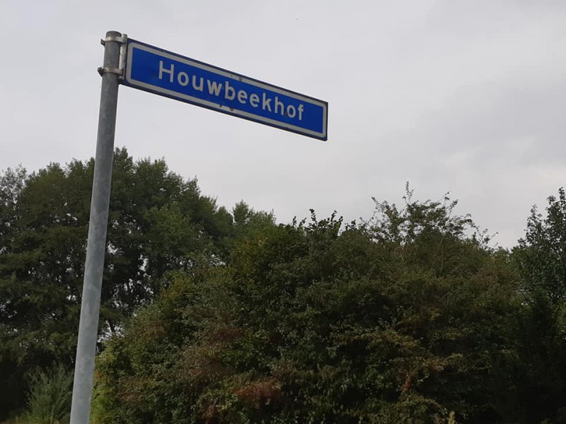 Houwbeekhof straatnaambord.jpg