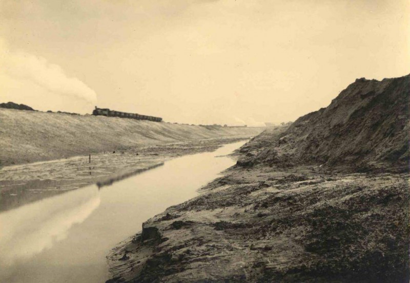 Lonnekerbrug aanleg haven, Twentekanaal 1936.jpg