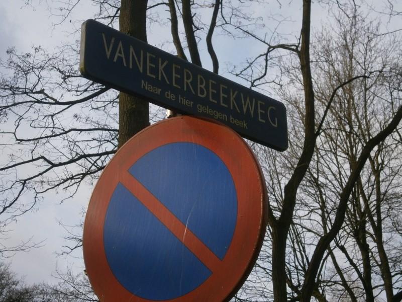 Vanekerbeekweg straatnaambord (2).JPG