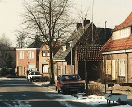 10.Ribbeltsweg richting hoek Margrietstraat.1.jpg