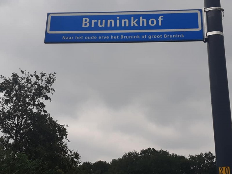 Bruninkhof straatnaambord.jpg
