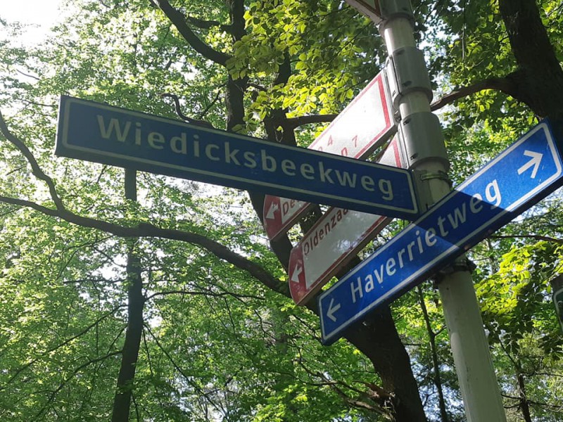 Wiedicksbeekweg straatnaambord.jpg