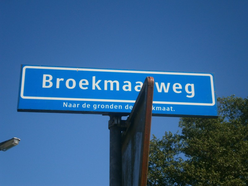 Broekmaatweg straatnaambord.JPG