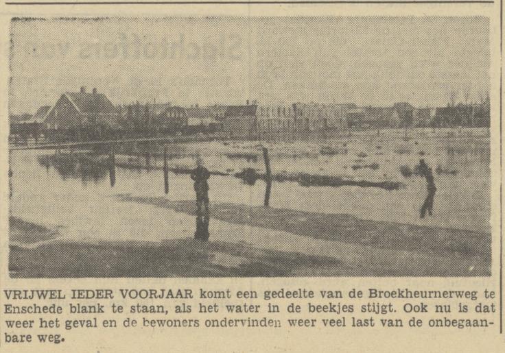 Broekheurnerweg staat blank door stijging water in de beekjes krantenfoto Tubantia 14-2-1950.jpg