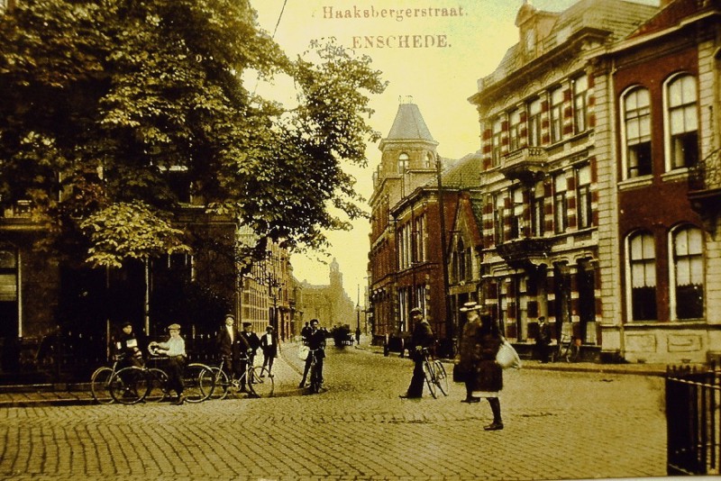 Haaksbergerstraat 1 de Graaff rechts nr. 14 huis Dr. Janssen.JPG