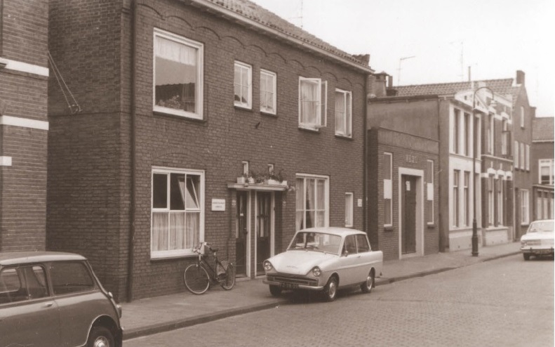 Pyrmontstraat 16 woningen 1967.jpg