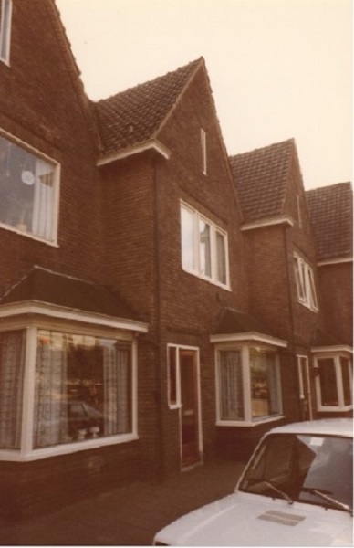 Heutinkstraat 6-8 vroeger Veenstraat 146-148 woningen 1980.jpg