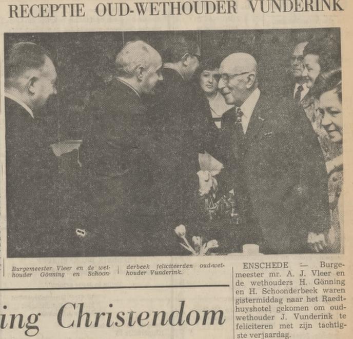 J. Vunderink wethouder krantenfoto Tubantia 12-2-1972.jpg