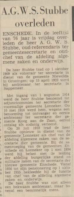 A.G.W.S. Stubbe referendaris gemeentesecretarie en chef afd. Alg. Zaken en Onderwijs krantenbericht Tubantia 28-11-1966.jpg