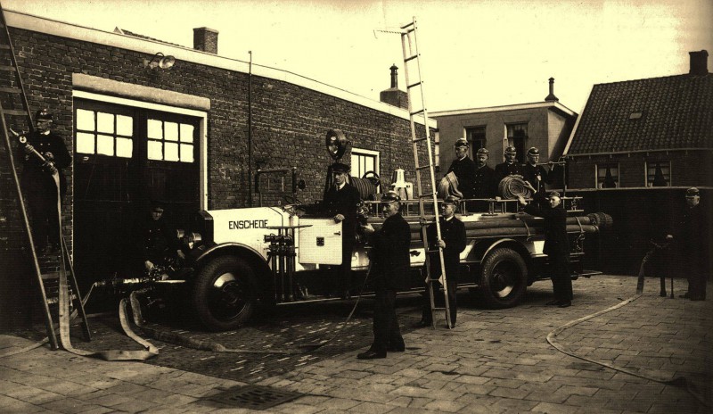 Kuipersdijk 8-10 Brandweer 1932.jpg