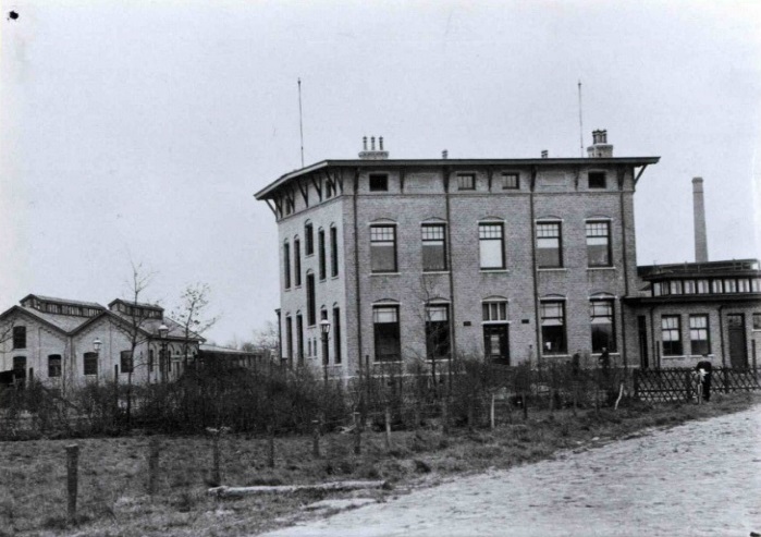 Lippinkhofsweg Gebouw op terrein gasfabriek. 1910.jpg