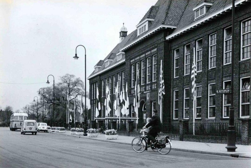 de Ruyterplein 3 Hogere Textielschool 1964.jpg