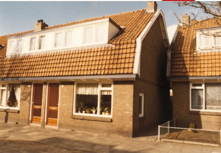 Varviksweg 15-17 woningen 1977.jpg