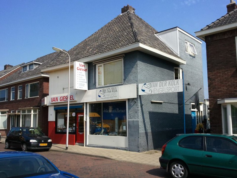 Poolmansweg 150-152 winkel Van Giessel en Van der Kolk Hengelsport.jpg