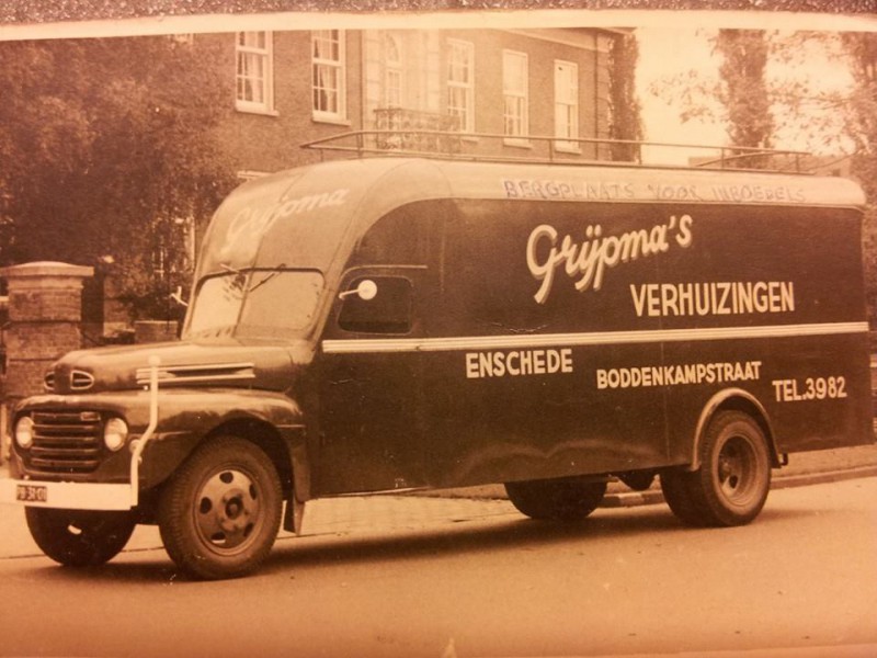 Boddenkampsingel 40 vrachtauto Grijpma's verhuizingen.jpg