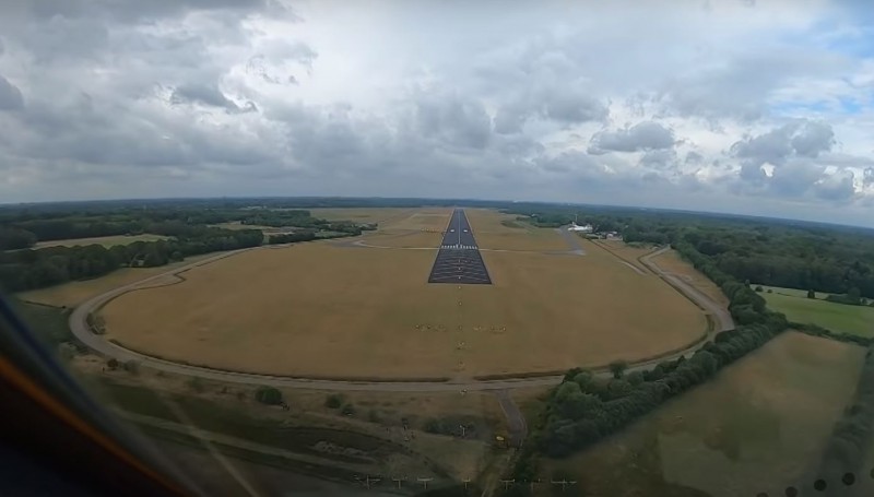 landing boeing op twente 2020.2.JPG