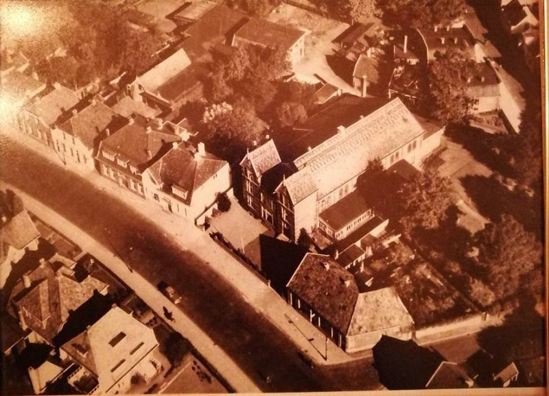 Oldenzaalsestraat 150 hoek Laaresstraat pand Gerard van Haften en nr. 158 gebouw Tivoli.jpg