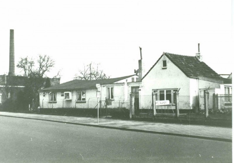 Haaksbergerstraat 111-113 (oude nummering) cafe Hammink ter hoogte van de Broekheurnerweg.JPG