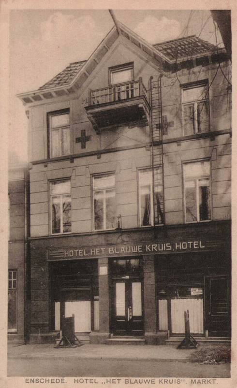 Markt 12 Hotel Het Blauwe Kruis.jpg