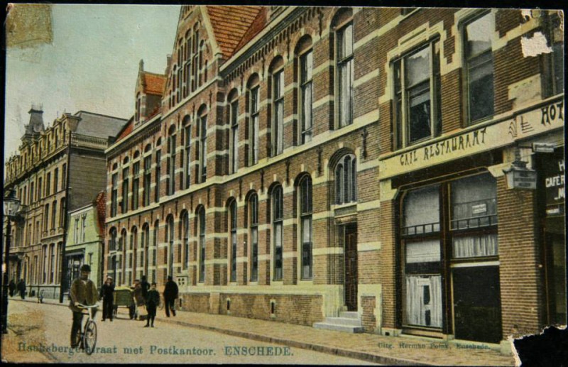 Haaksbergerstraat 7-11 Postkantoor met daarnaast Hotel Mulder op nr. 11.jpg