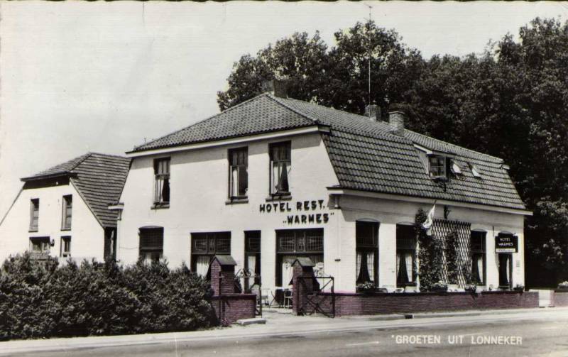 Oldenzaalsestraat 703 Lonneker Hotel Restaurant Warmes.jpeg