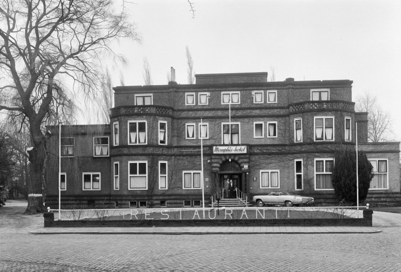 M.H. Tromplaan 55 Memphis hotel, voorgevel. gemeentelijk monument.jpg