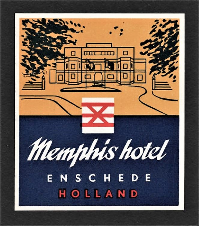 M.H. Tromplaan 55 Memphis-hotel met stadswapen.jpg