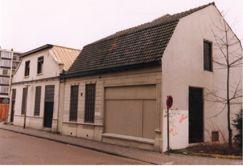 Koningstraat 7-9-11 Voorzijde dichtgetimmerde panden 1968.jpg