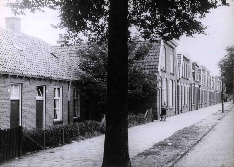 Roomweg tussen Deurningerstraat en Nieuwluststraat 1943.jpg