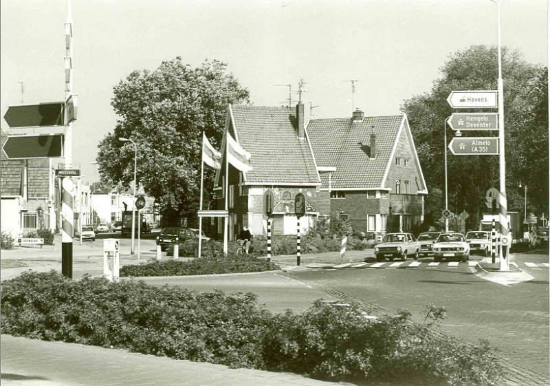 Volksparksingel 25 Borstelweg Westerval 1981.jpg