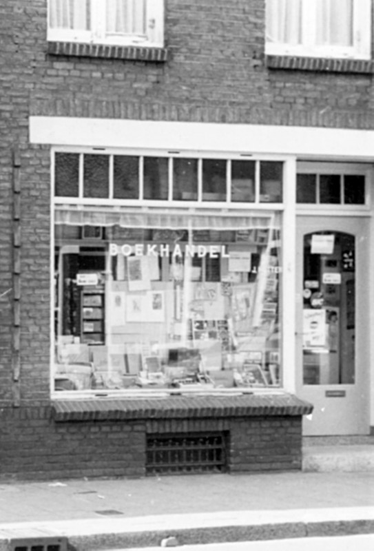 Deurningerstraat 171 Boekhandel Hutten.jpg