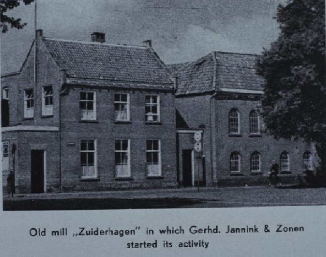 Zuiderhagen 44 Deel van de fabriek van Gerh. Jannink. Het deel op de hoek van Heekplein (Windbrugplein) was het vroegere Passantenhuis (Huis van Bewaring gevangenis)..jpg