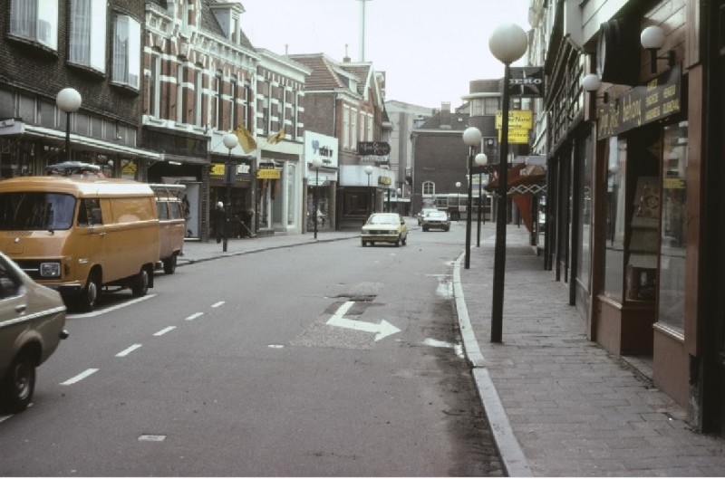 Hengelosestraat 8-10 links. 1978.jpg