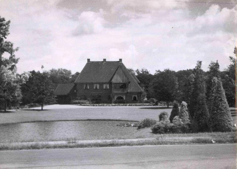 Hengelosestraat 410 Huize De Kolk vroeger villa van Fam Jordaan later villa fam. de Groen van de Grolsch.jpg